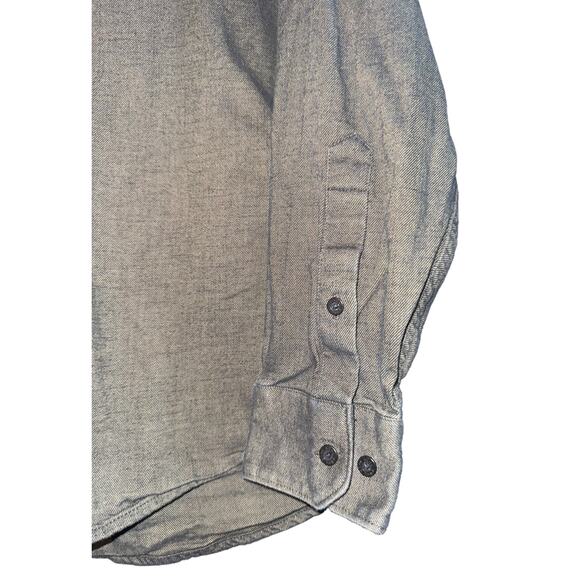 Kuhl Long Long Sleeve Button Up Shirt Mens Medium Pockets Outdoor Hiking Utility - Picture 3 of 8